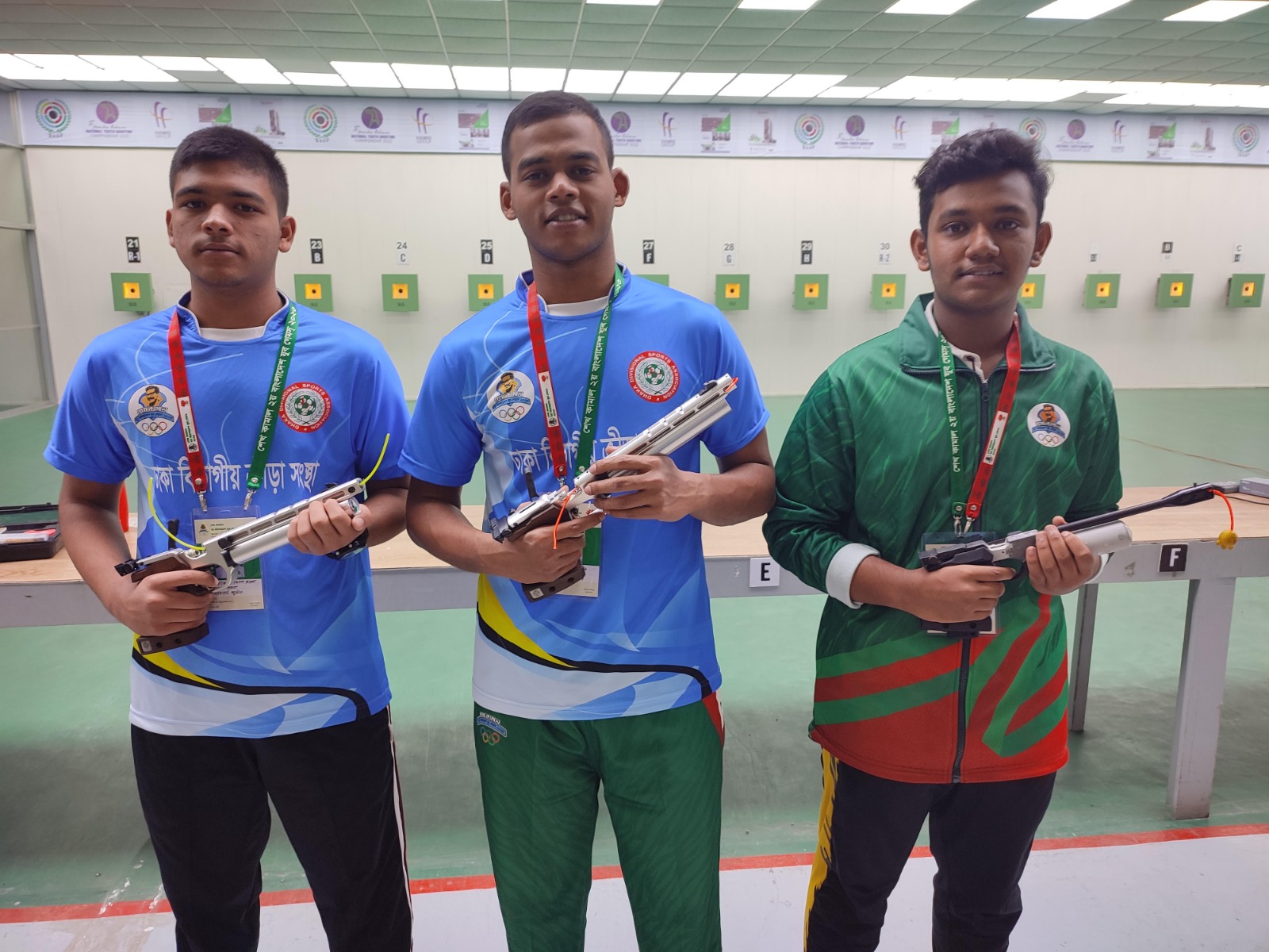 শুটিংয়ে ওয়াহেদ ও মাসুদের স্বর্ণ জয়